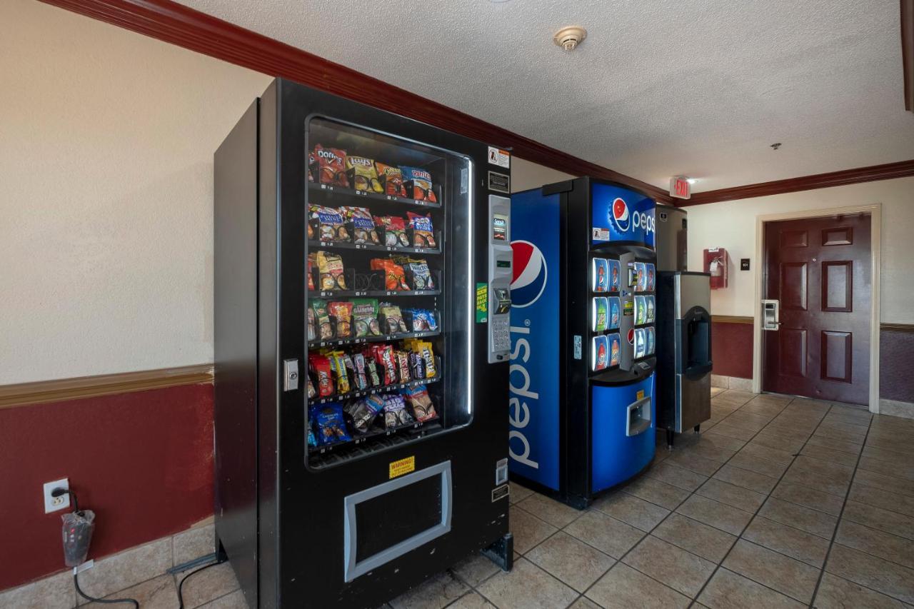 Red Roof Inn & Suites Pensacola-Nas Corry Beach Haven Zewnętrze zdjęcie