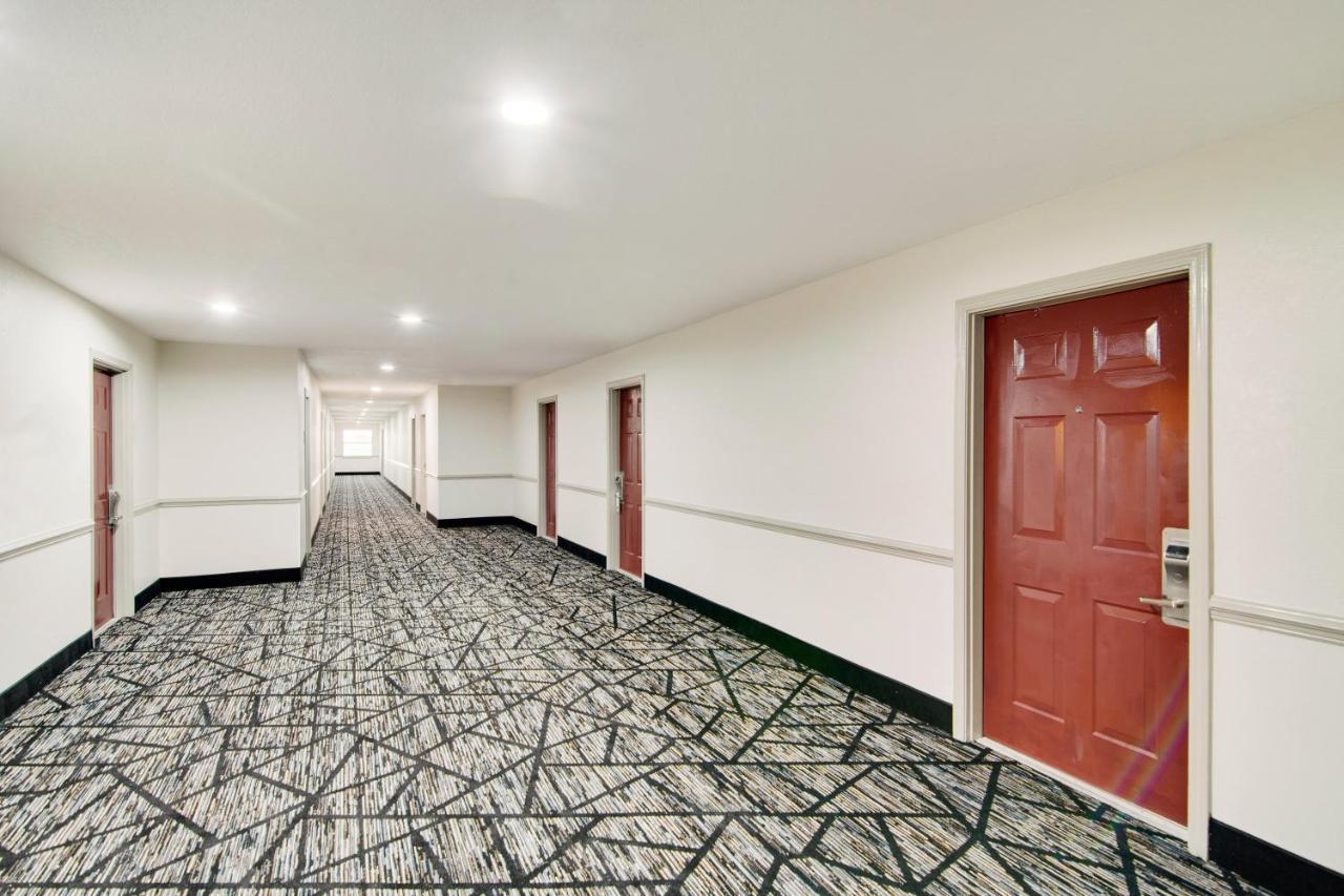 Red Roof Inn & Suites Pensacola-Nas Corry Beach Haven Zewnętrze zdjęcie