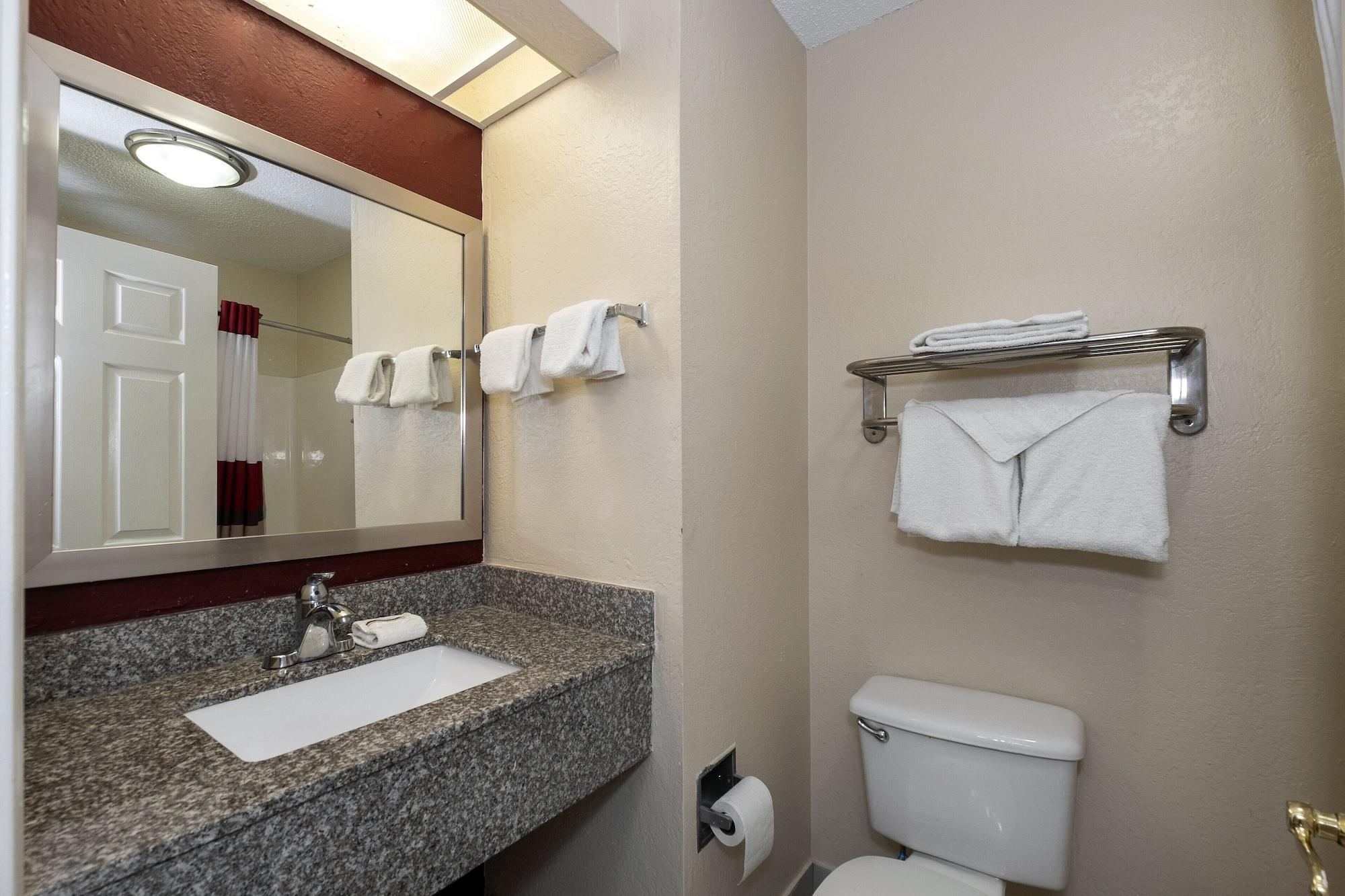 Red Roof Inn & Suites Pensacola-Nas Corry Beach Haven Zewnętrze zdjęcie
