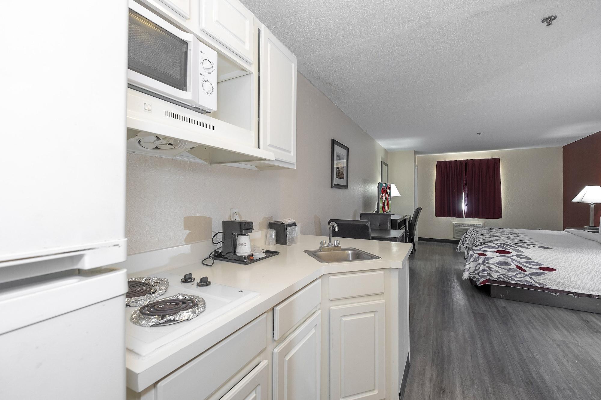 Red Roof Inn & Suites Pensacola-Nas Corry Beach Haven Zewnętrze zdjęcie