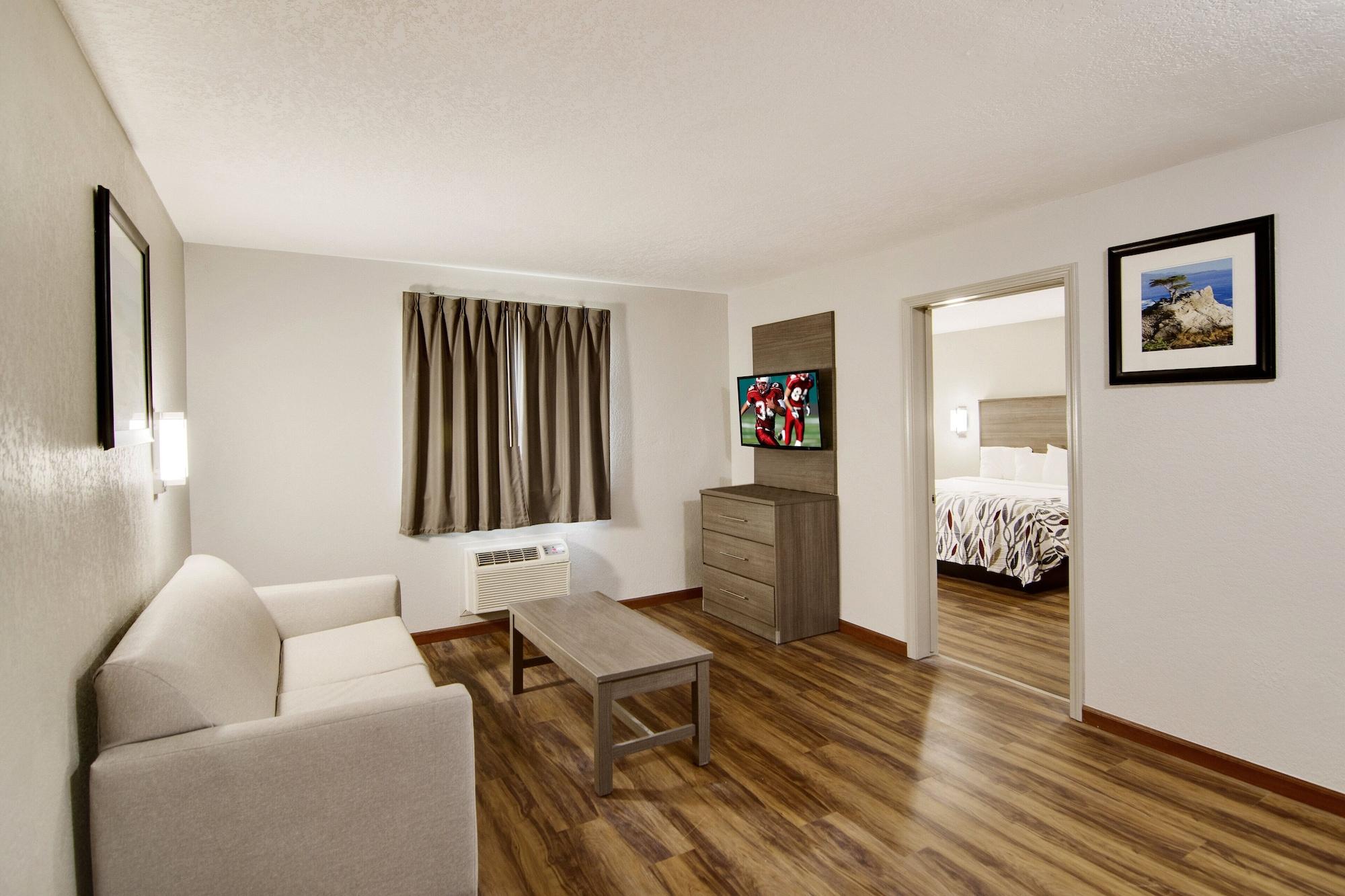 Red Roof Inn & Suites Pensacola-Nas Corry Beach Haven Zewnętrze zdjęcie